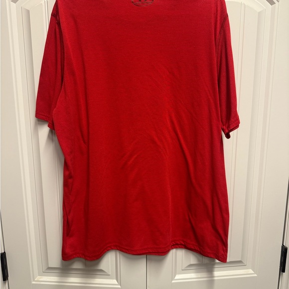 Under Armour Men's Red Short Sleeve Tee Size: XXL - Picture 2 of 6